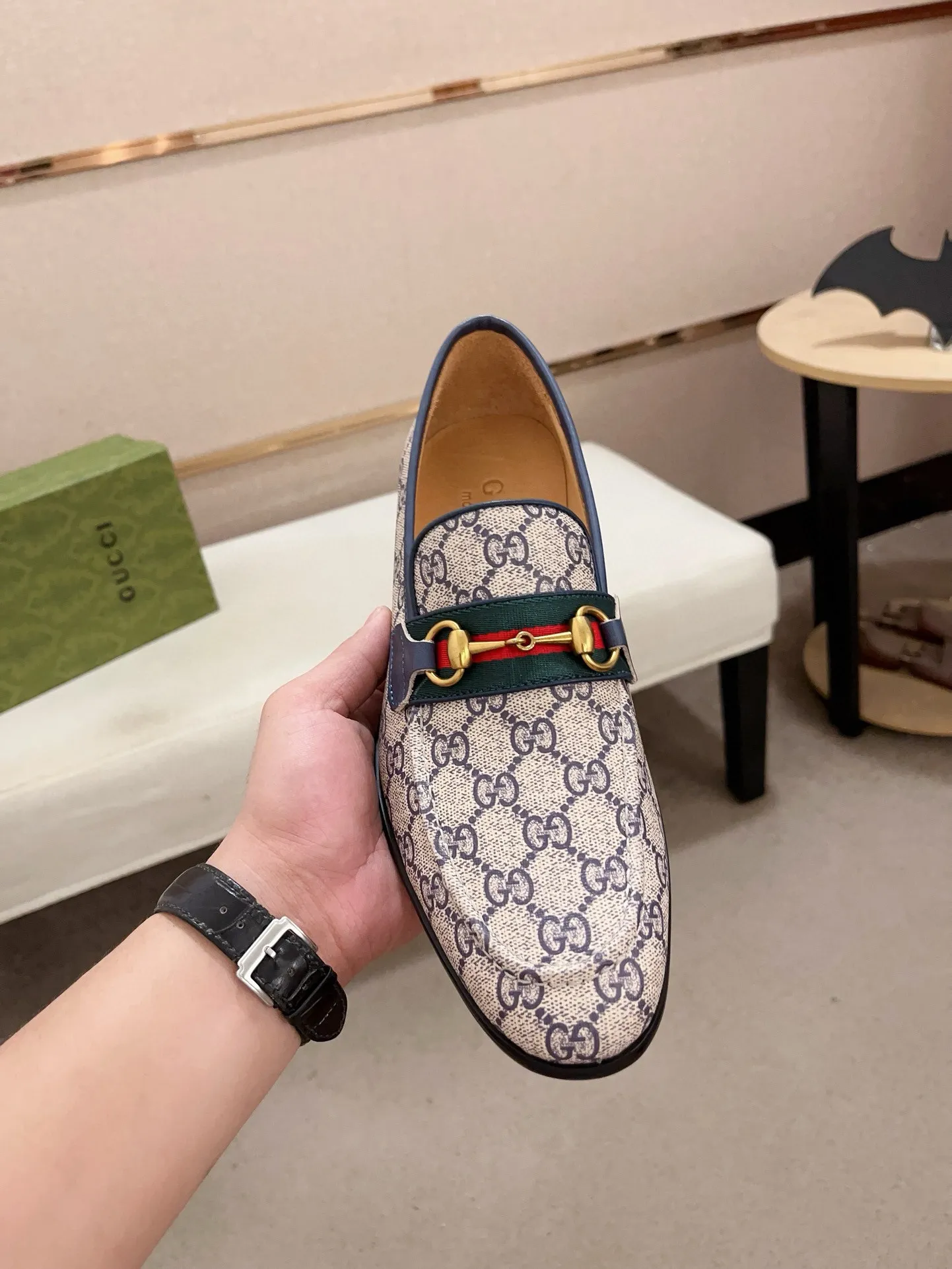 Men's shoes 💰: 520💰 (GUCCI) New product series ss hot new products 💢 💠 Casual suit shoes 👞, top imported materials Upper hardware buckles and shoe side logos, insoles and soles with brand logos 💠 💎 Upper: imported PVC material 100% 💎 Lining: cowhide/100% 💎Feet: cowhide/100% 💎Sole: rubber/100% 💎SIZE: 38 39 40 41 42 43 44 Can be customized 45